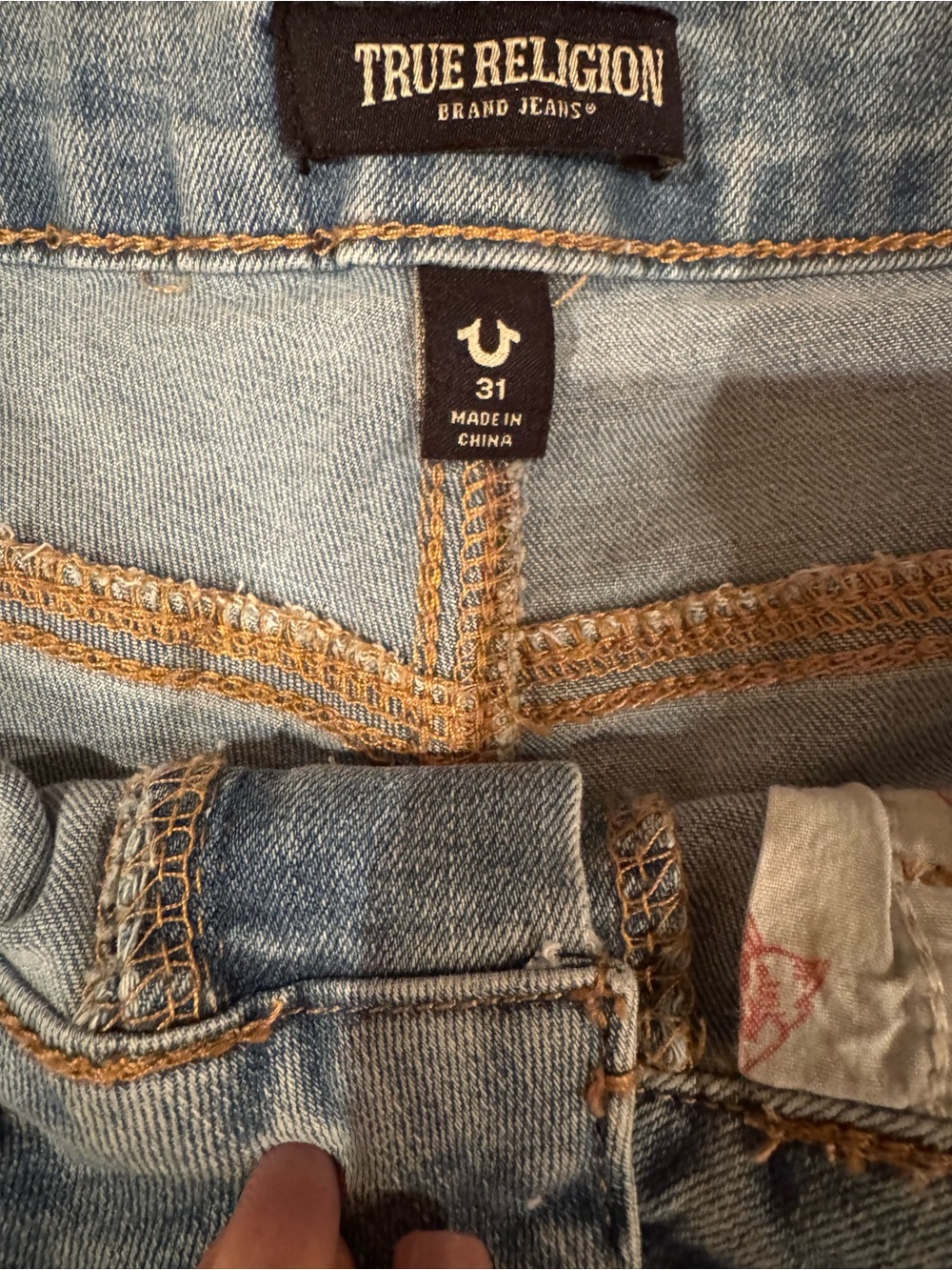 True Religion Women’s Distressed Denim Cutoff Shorts Size 31 NWT - Picture 5 of 5